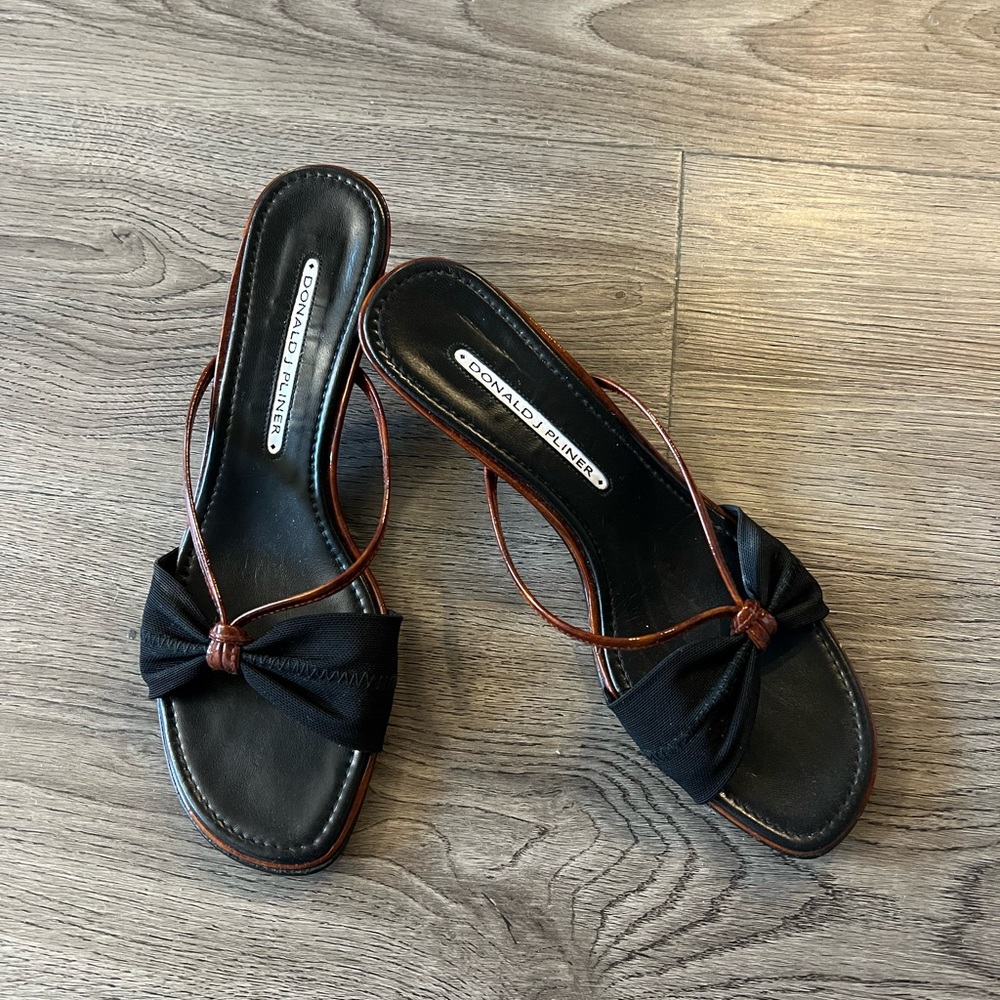 Donald J Pliner sandals
